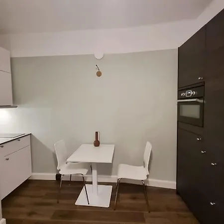 Calm & Cozy In Kallio شقة